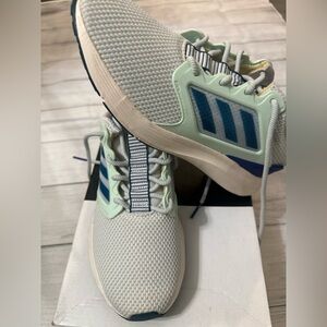 Adidas Womens Blue and White Sneakers
Size 7